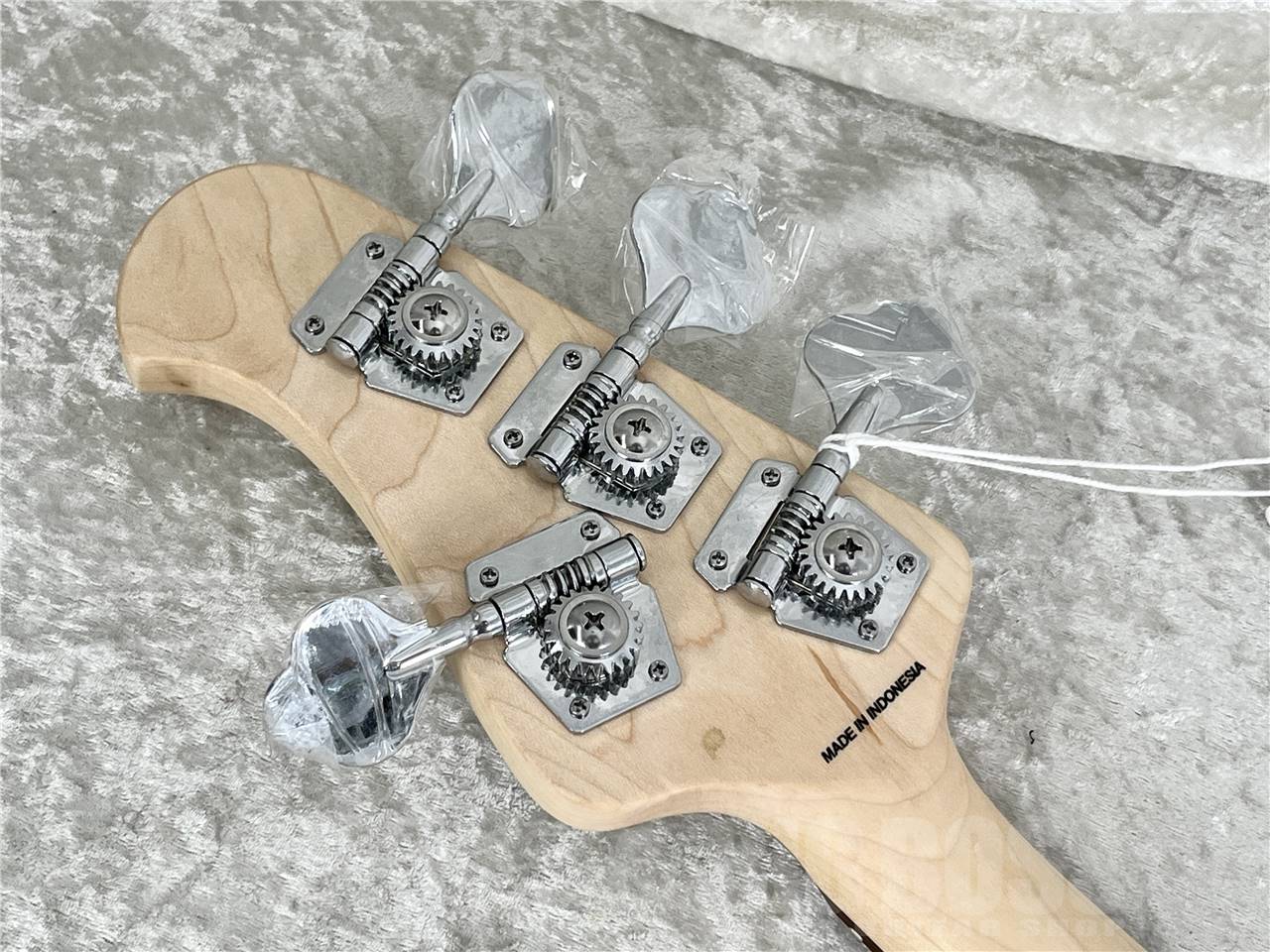 【即納可能】Sterling by MUSICMAN (スターリン) SUB RAY4 WN(エレキベース)お茶の水駅前店・別館 - 9