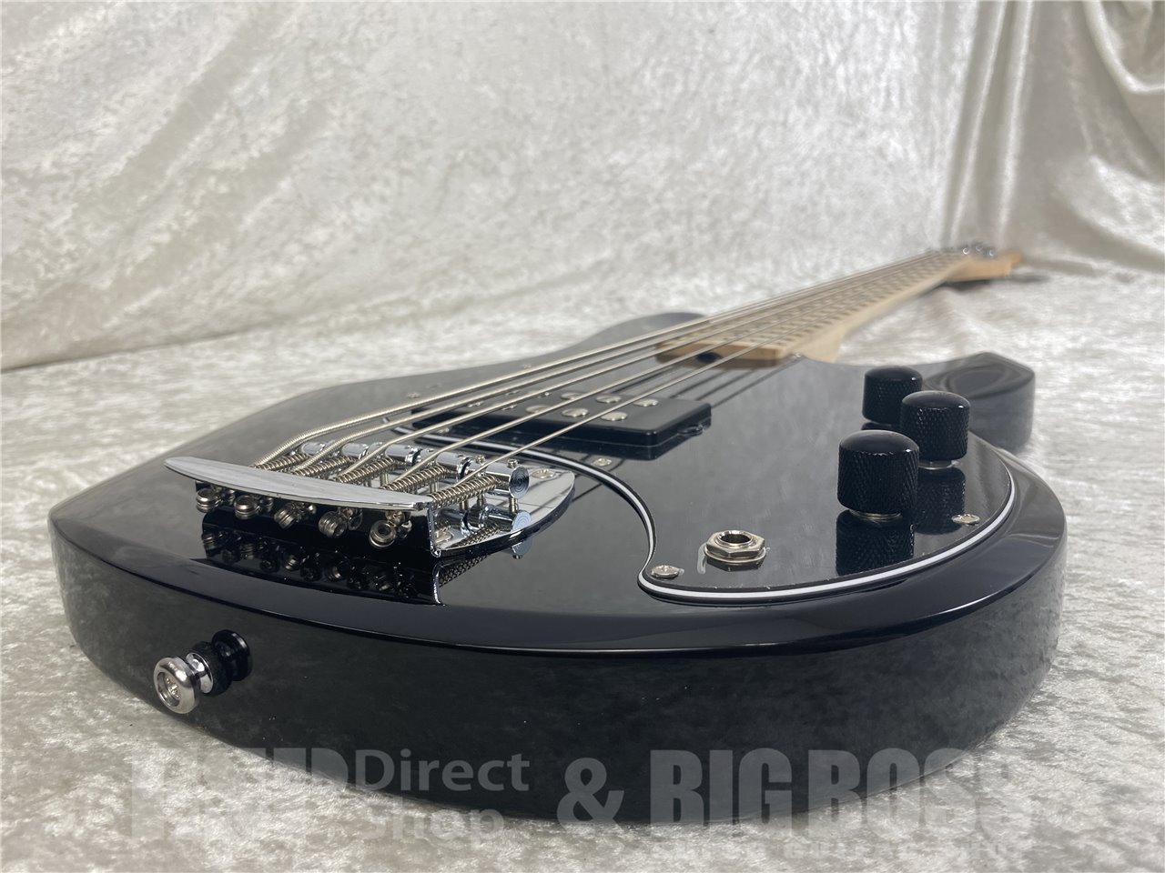 【即納可能】Sterling by MUSIC MAN(スターリンバイミュージックマン) S.U.B RAY5 / Black お茶の水駅前店(東京) - 4