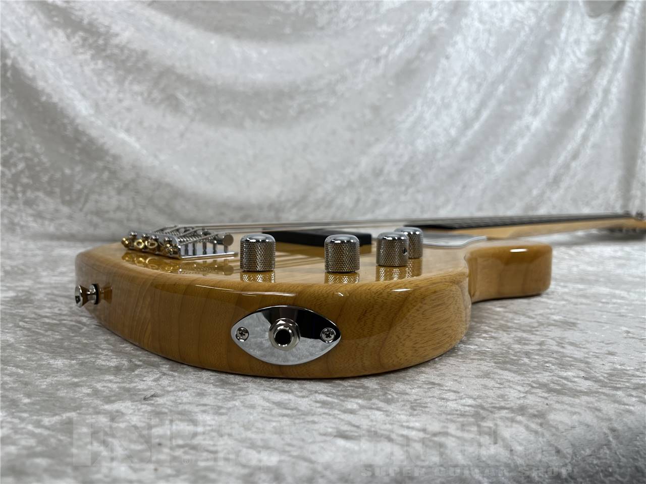 【即納可能】TOKAI(トーカイ) GHB437EQ-102 (エレキベース)お茶の水駅前店・別館 - 5