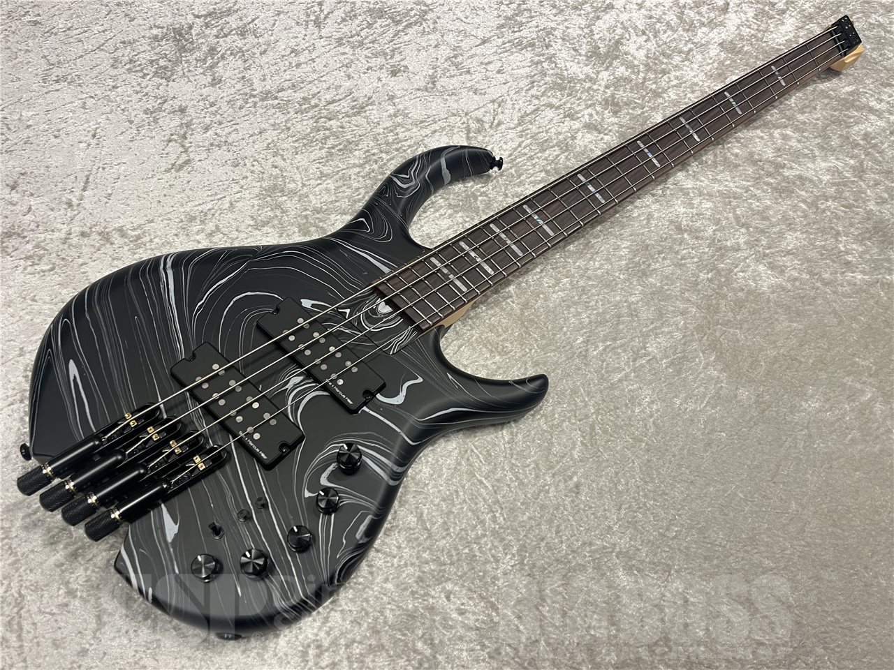 【即納可能】Sire(サイアー)Marcus Miller M6 4-String Headless Swirl(Black Swirl) 名古屋店