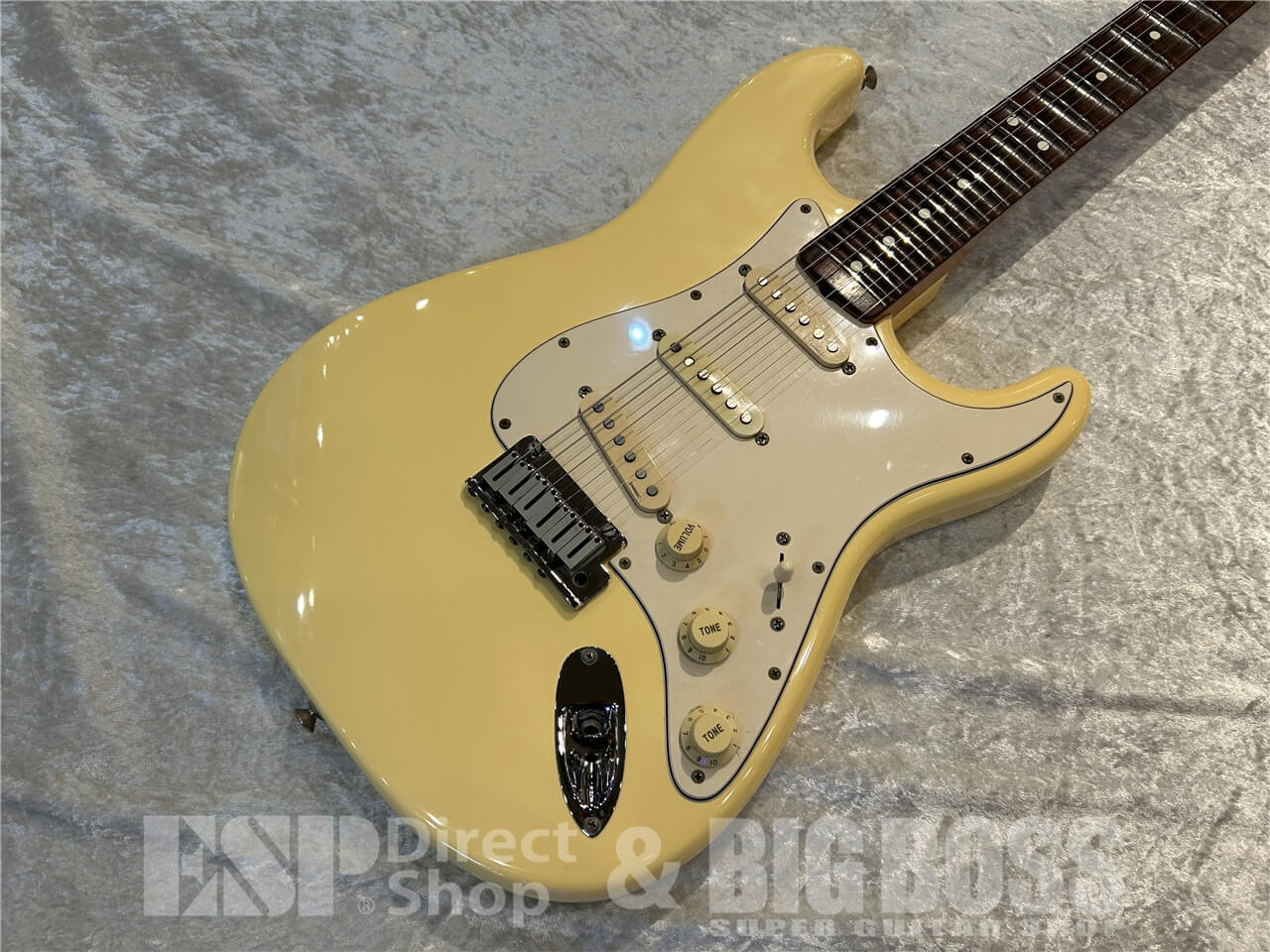 【即納可能/お客様委託品】Fender（フェンダー）1992 Yngwie Malmsteen Stratocaster / Vintage White 仙台店 - 2