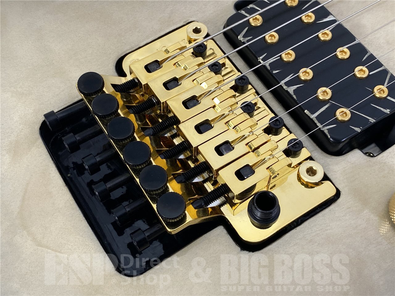【即納可能】E-II(イーツー) M-II QM / Black Natural Burst お茶の水駅前店(東京) - 5