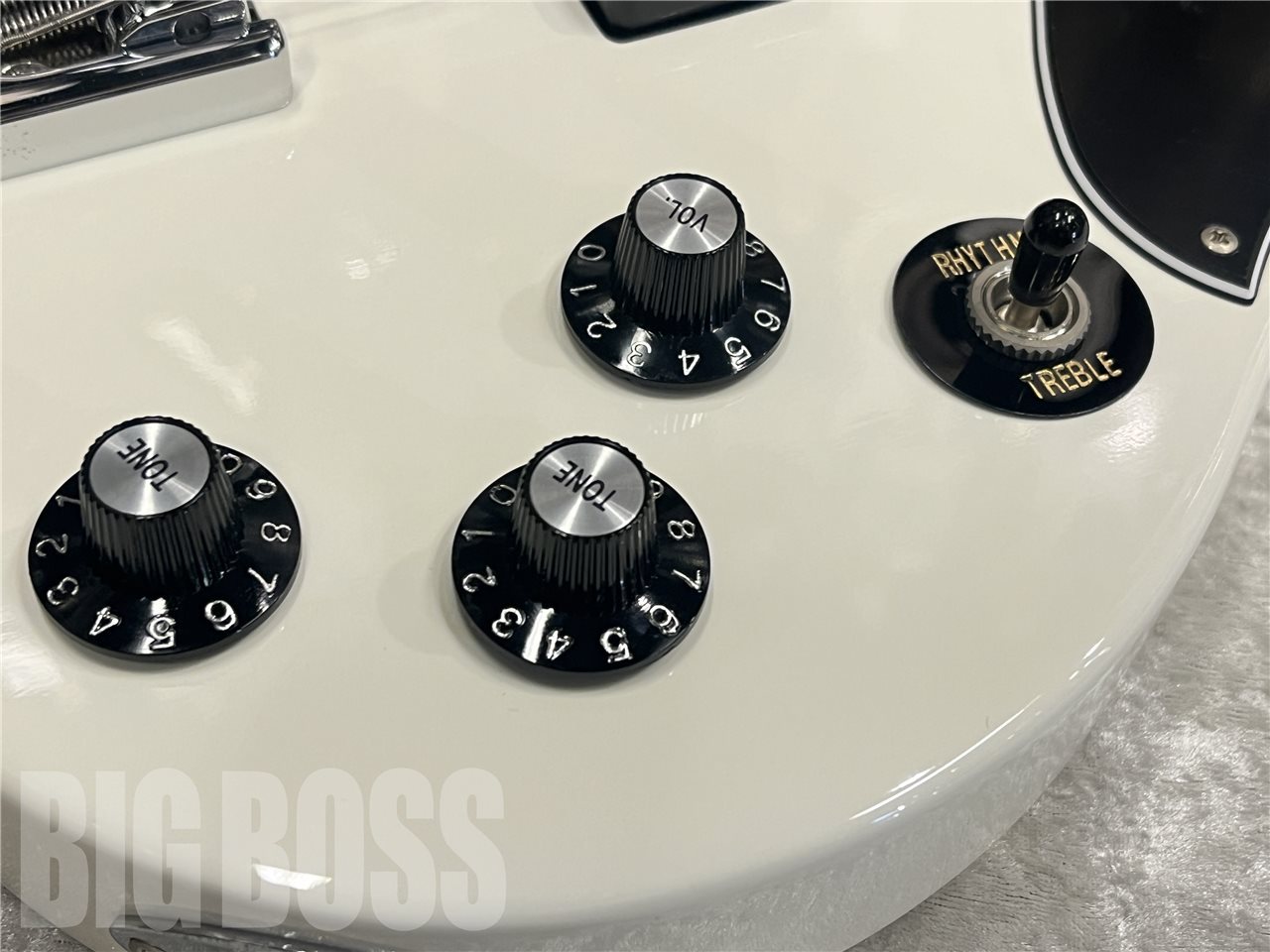 【即納可能】ESP（イーエスピー）VIPER BASS（Snow White）　名古屋店