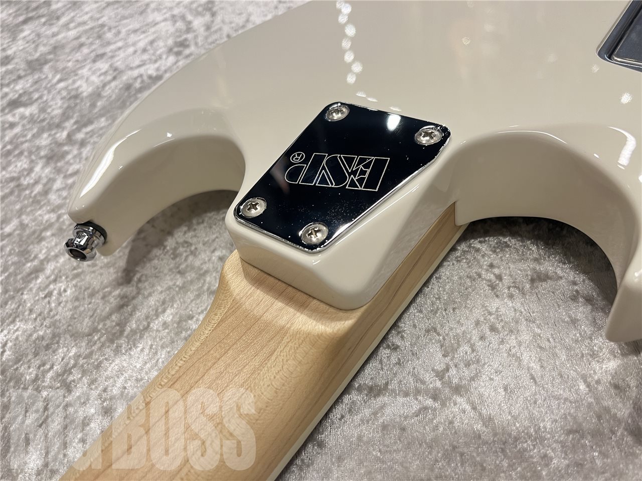 【即納可能】ESP（イーエスピー）VIPER BASS（Snow White）　名古屋店