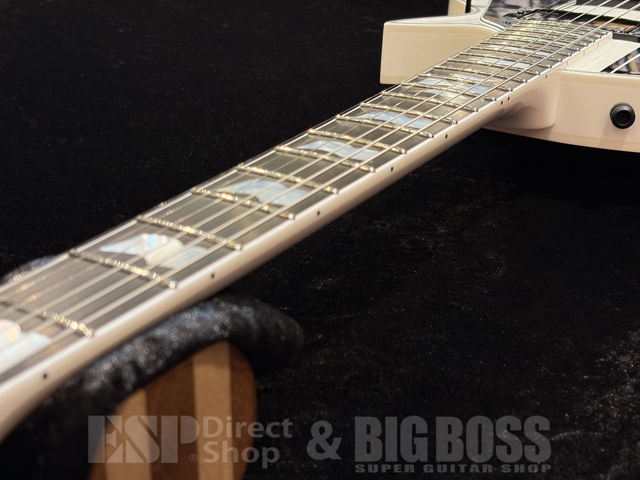 【即納可能】ESP（イーエスピー） IRON CROSS【Snow White w/Stripes Graphic】福岡店 - 6