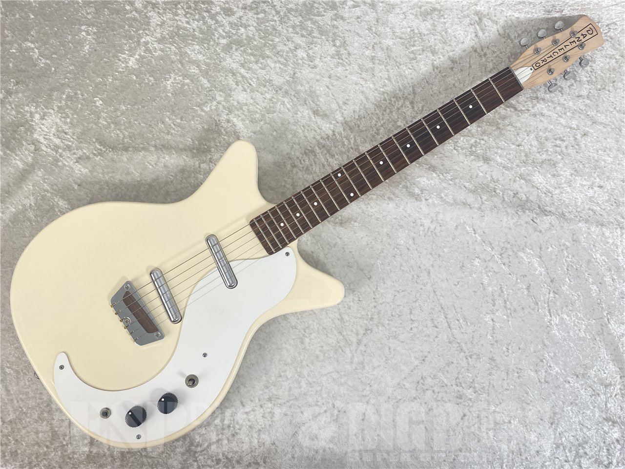 【即納可能】Danelectro(ダンエレクトロ) STOCK '59 / OUTASITE WHITE お茶の水駅前店(東京) - 2