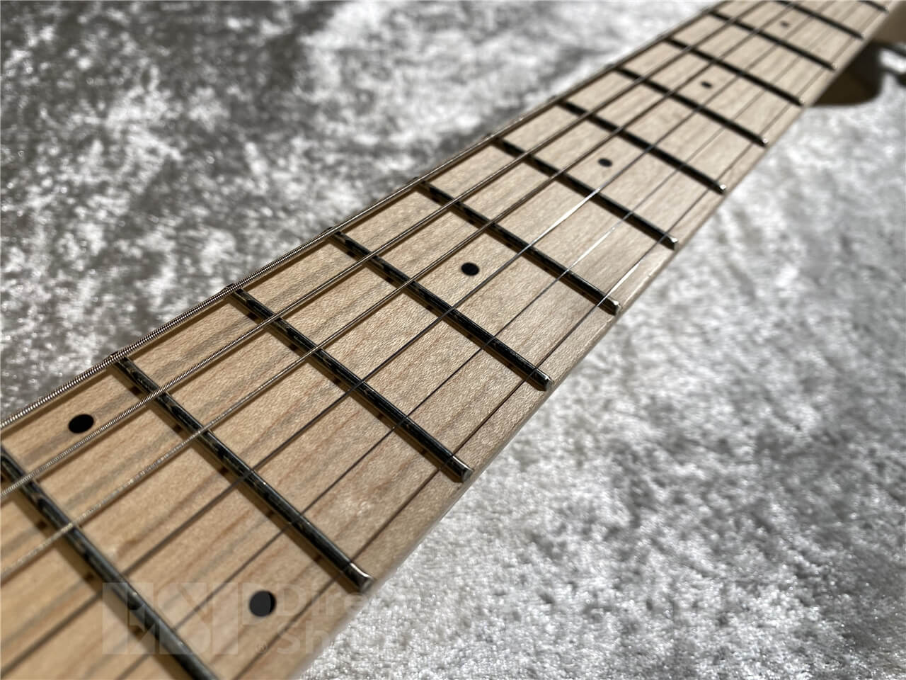 【即納可能】Sterling by MUSIC MAN(スターリン バイ ミュージックマン) AXIS AX40 (Trans Blue) 札幌店 - 4