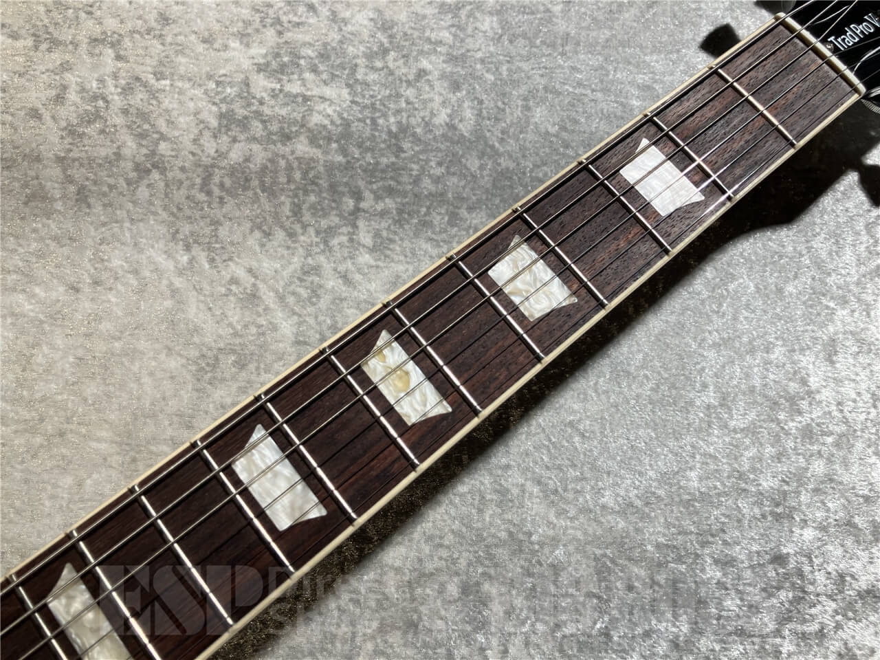 【即納可能】Gibson(ギブソン) Exclusive Les Paul Traditional Pro V (Ocean Water Perimeter) 札幌店 - 4