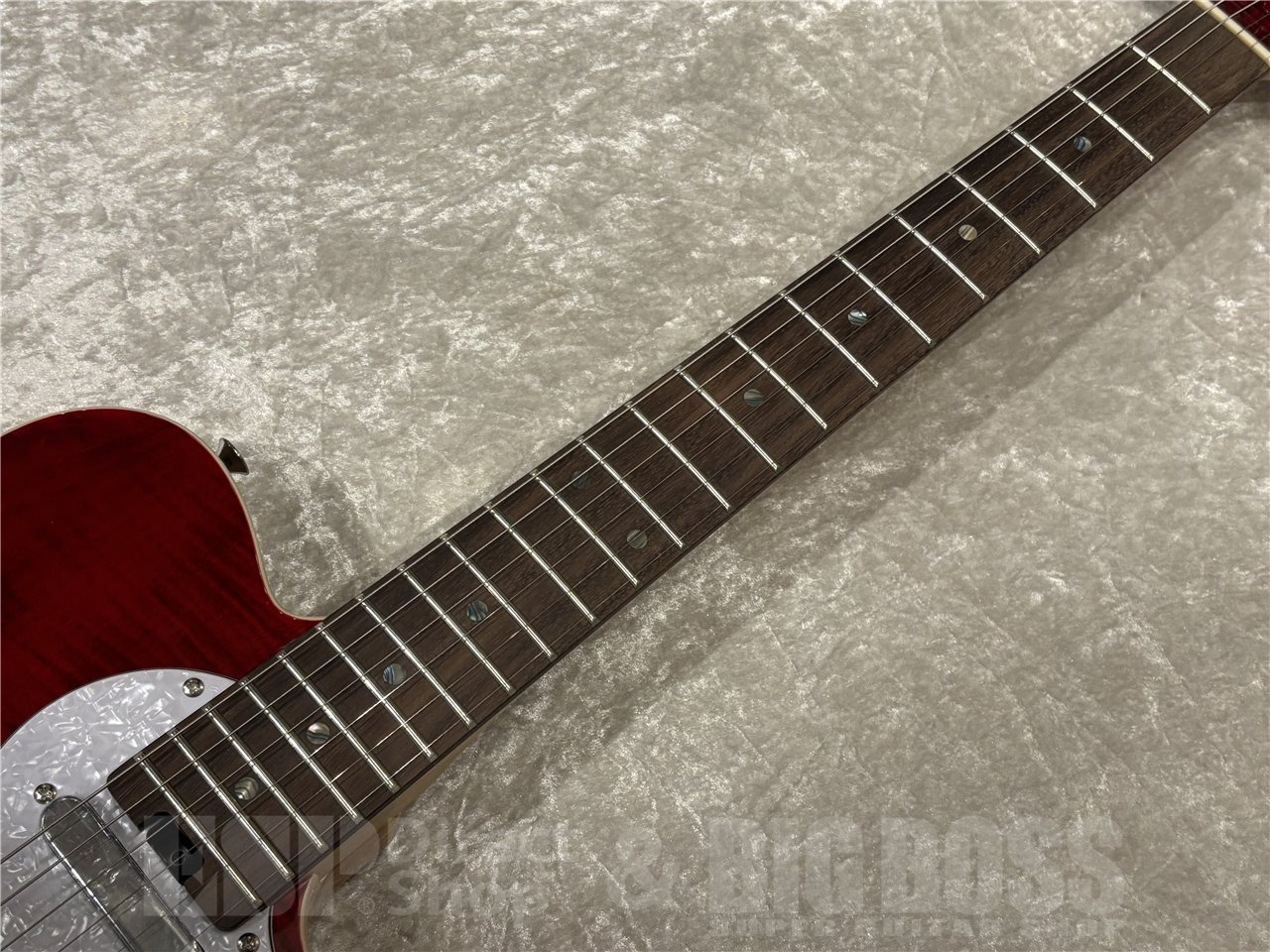 【即納可能】Aria Pro II 615-AE200 (See-through Red) 広島店