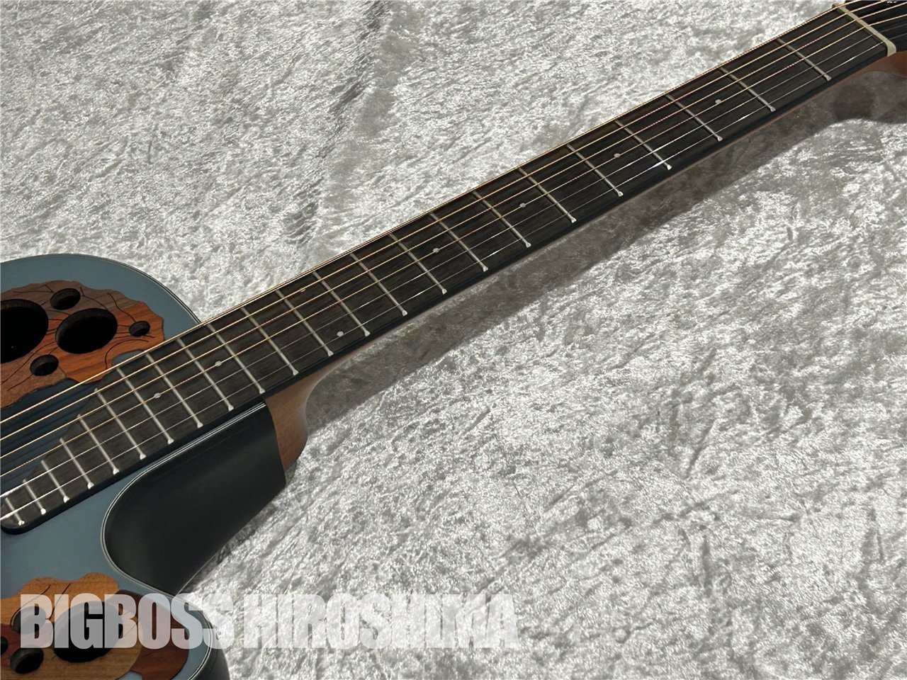 【即納可能】Ovation(オベーション) Ovation CE44 (Reverse Blue Burst) 広島店