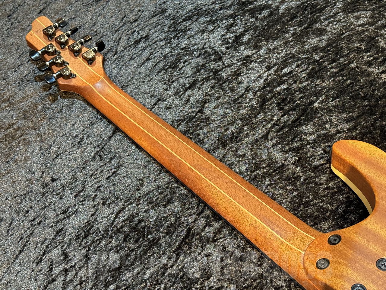 【即納可能/中古品】MAYONES (メイワンズ) Setius Gothic Luminactive 7 福岡店