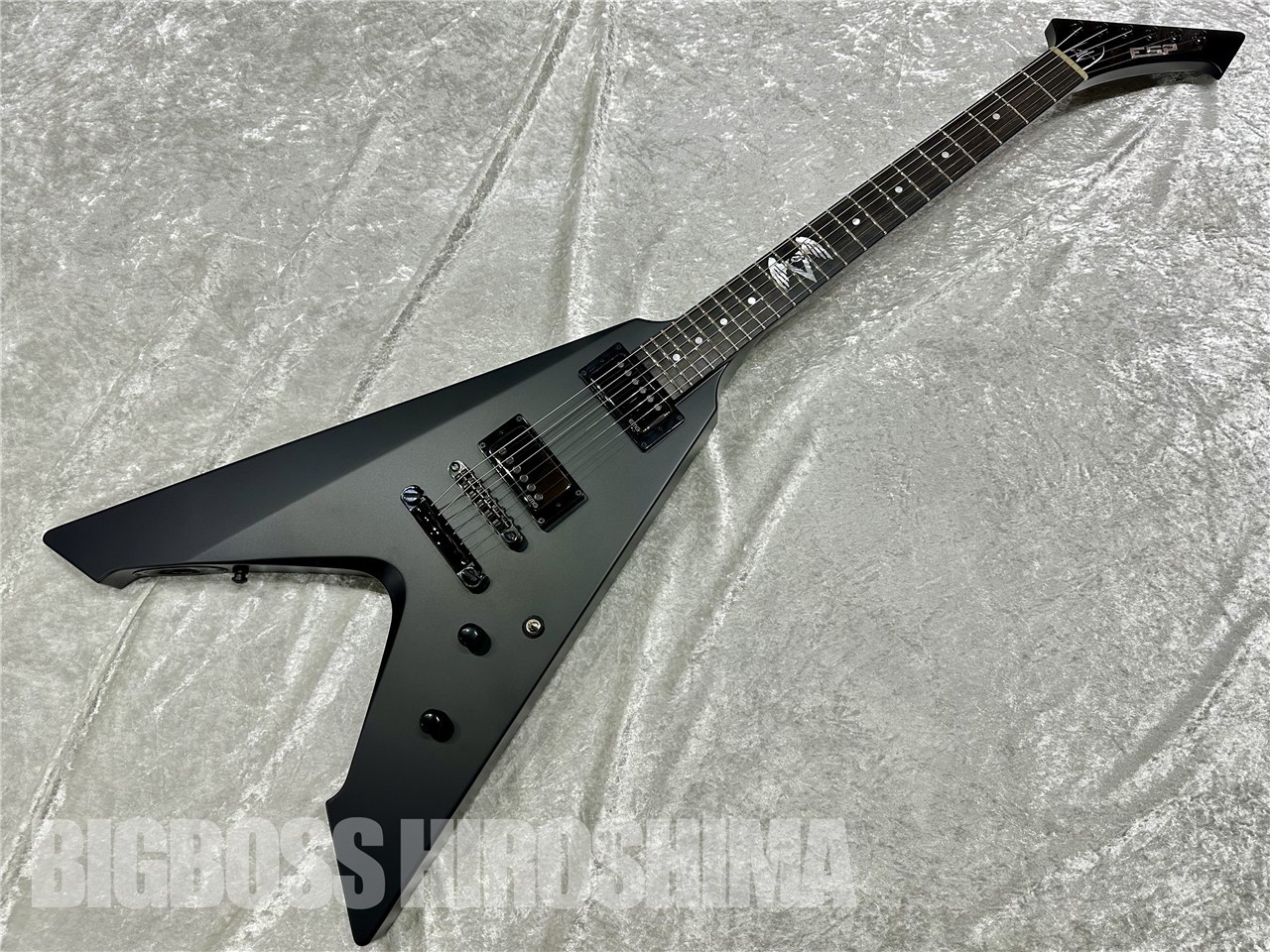 【即納可能】ESP (イーエスピー) VULTURE Black Satin (METALLICA/James Hetfieldモデル) 広島店