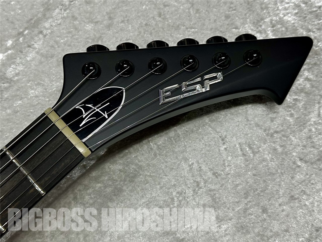 【即納可能】ESP (イーエスピー) VULTURE Black Satin (METALLICA/James Hetfieldモデル) 広島店