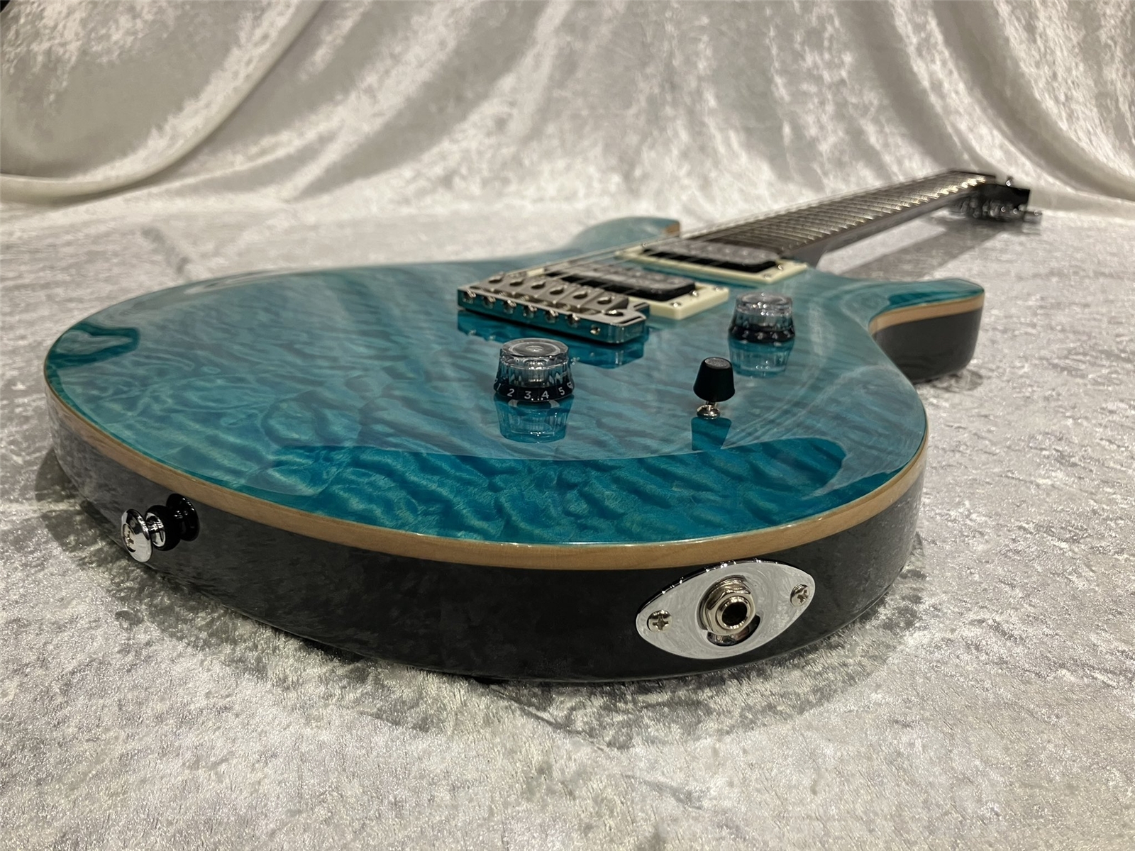 【即納可能】Paul Reed Smith(PRS/ポールリードスミス) SE Custom 24 Quilt / Sapphire (2025年製 S/N CTI H020923)