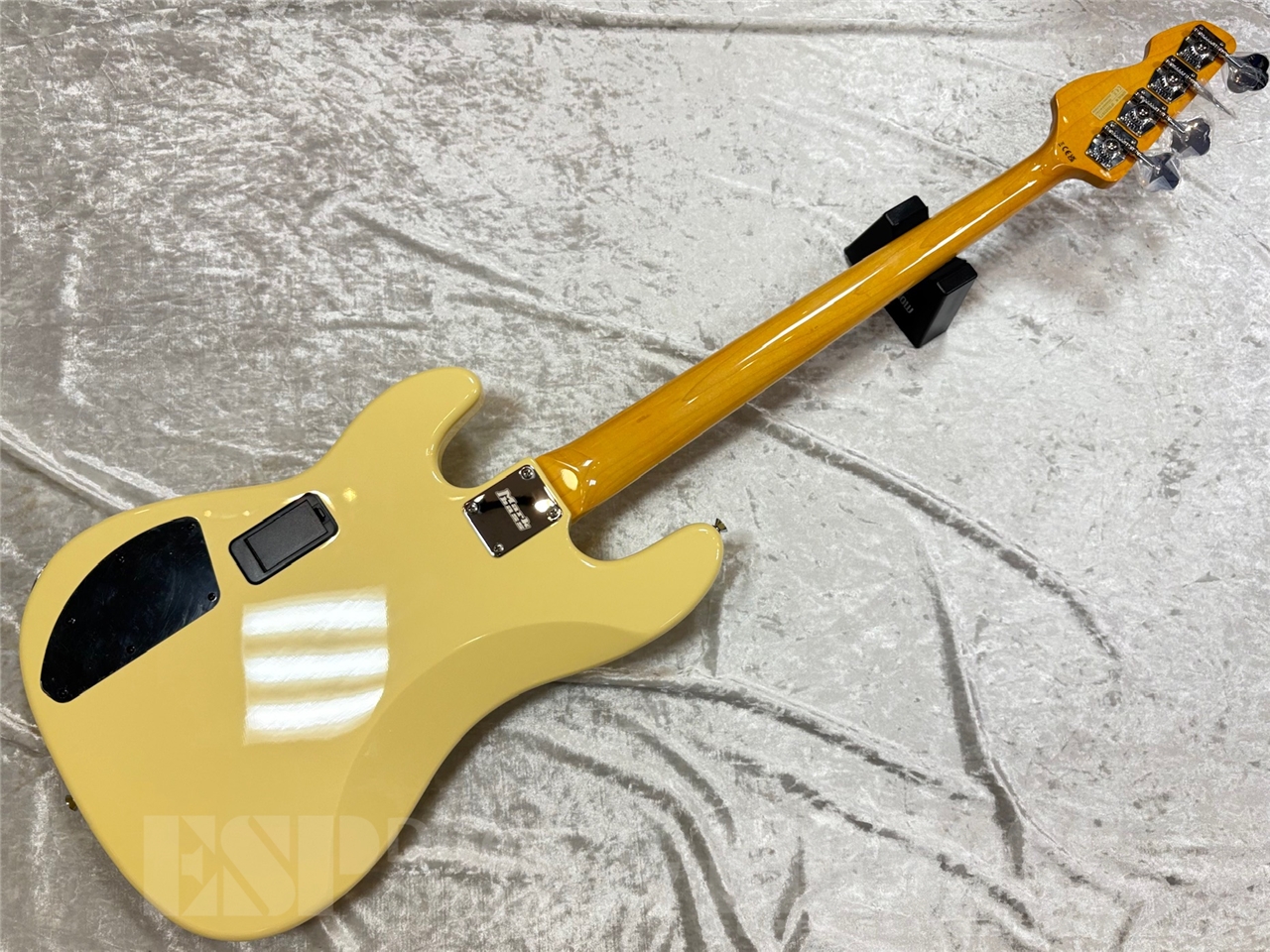 【即納可能】Markbass MAK-B/GV4/C-M CREAM GWS