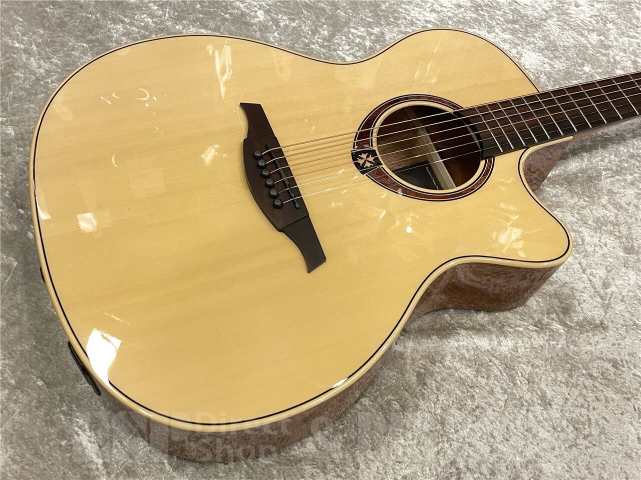 【即納可能】LAG Guitars(ラグギターズ)T88ACE(Natural) 名古屋店