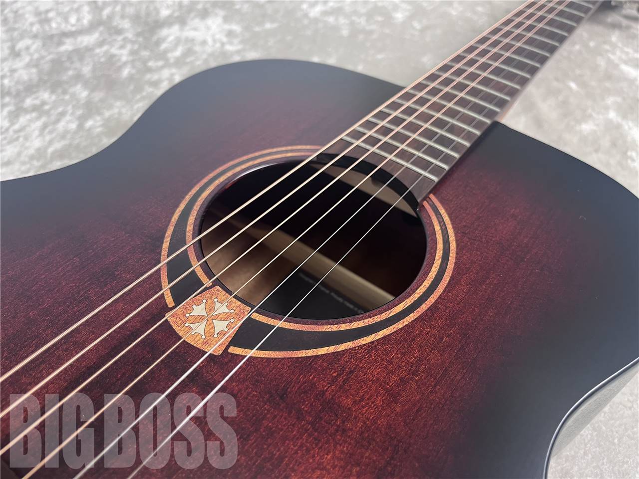 【即納可能】LAG Guitars（ラグギターズ）T70A（BLACK & BROWN）　お茶の水駅前店・別館