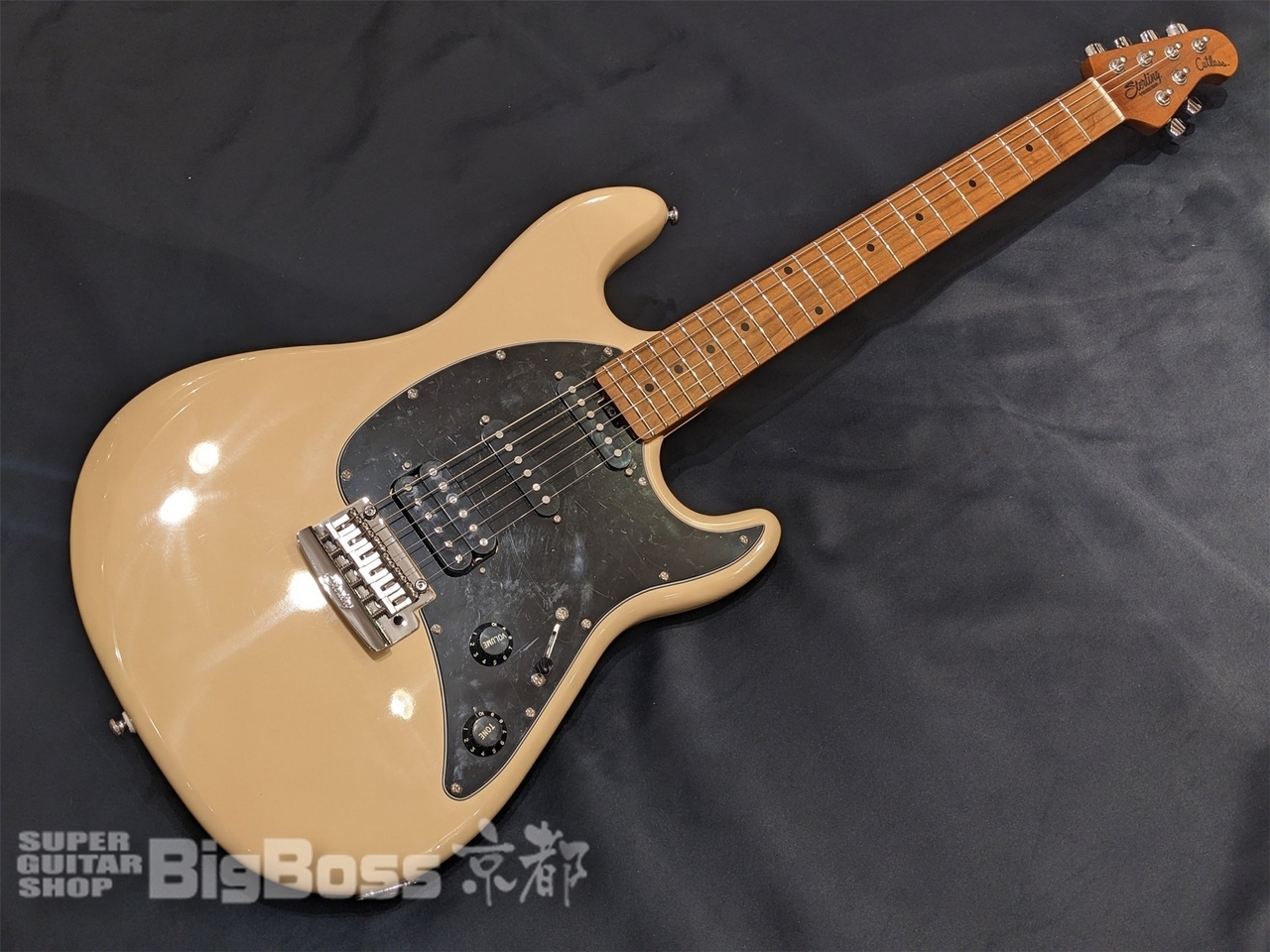 【即納可能】Sterling by MUSIC MAN (スターリンバイミュージックマン) CUTLASS CT50HSS / Vintage Cream 京都店【中古・アウトレット タイムセール開催中】