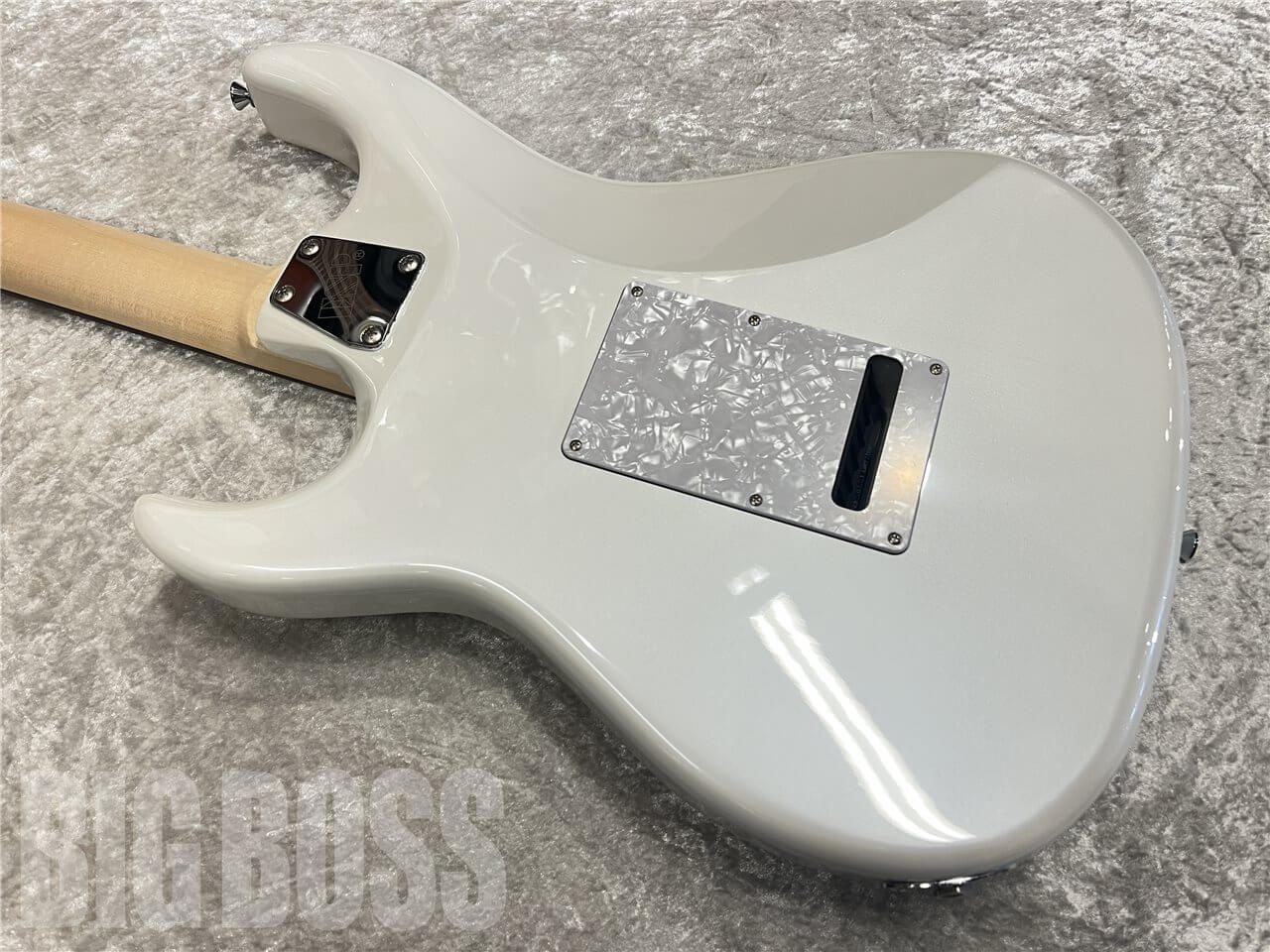 【即納可能】EDWARDS（エドワーズ）E-SNAPPER-AL/R（Pearl White）　名古屋店