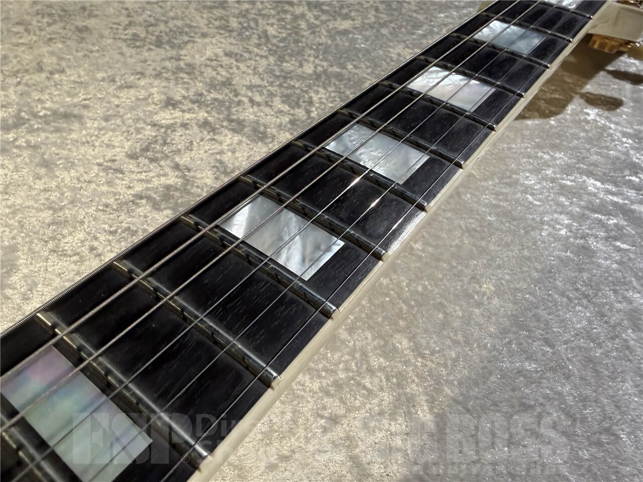 【即納可能/お客様委託中古品】GIBSON CUSTOM SHOP(ギブソンカスタムショップ) 2006 Historic Collection SG Custom Maestro (Polaris White) 札幌店 - 4