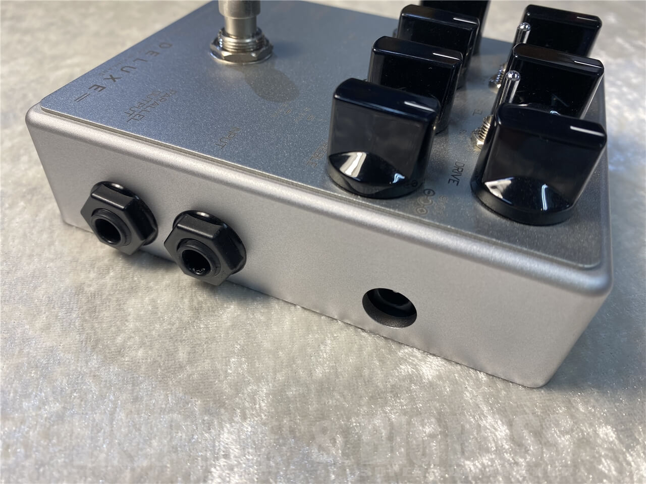 【即納可能】Darkglass Electronics(ダークグラスエレクトロニクス) Vintage Deluxe V3 (ベース用ディストーション) 札幌店