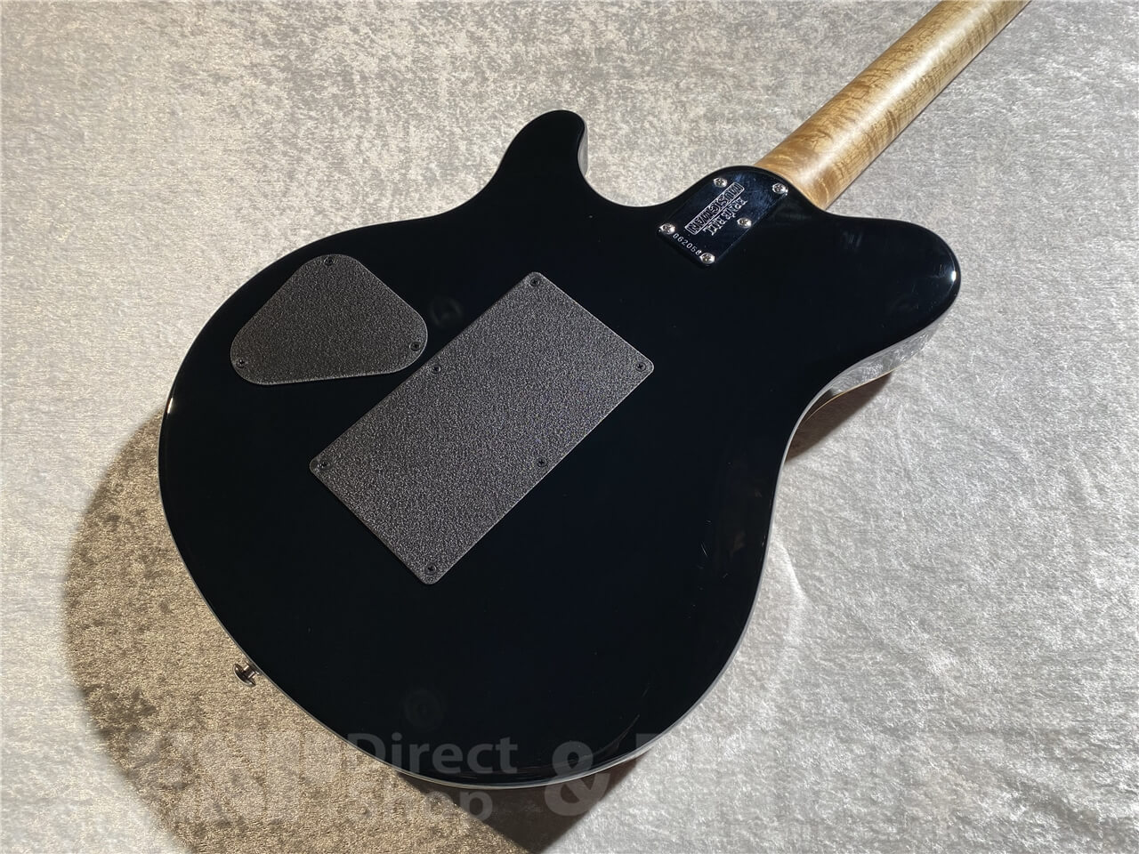 【即納可能/お客様委託中古品】MUSIC MAN(ミュージックマン) AXIS USA (Honey Burst) 札幌店