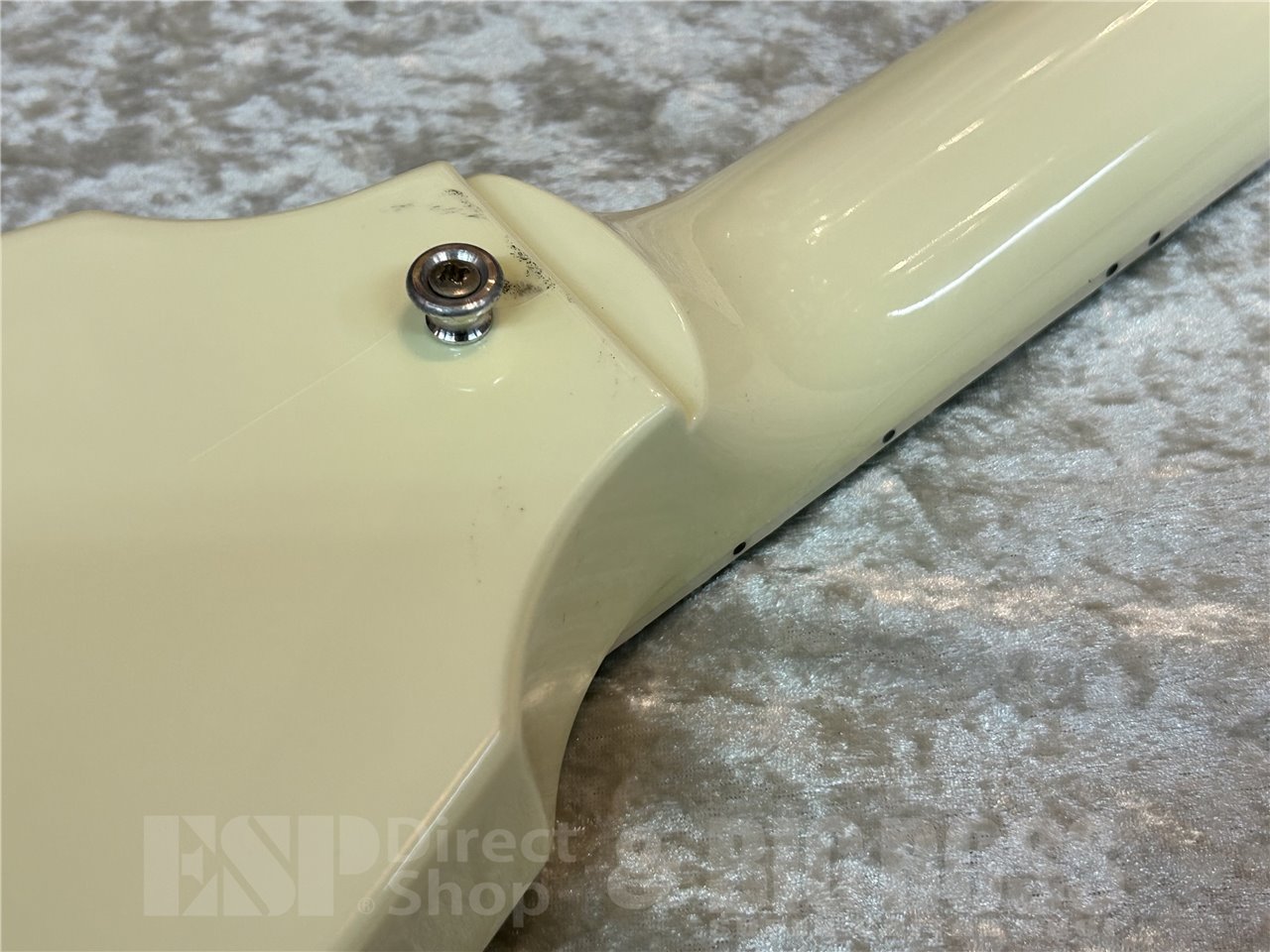 【中古品/即納可能】GIBSON(ギブソン) 70s Flying V(Classic White) 広島店