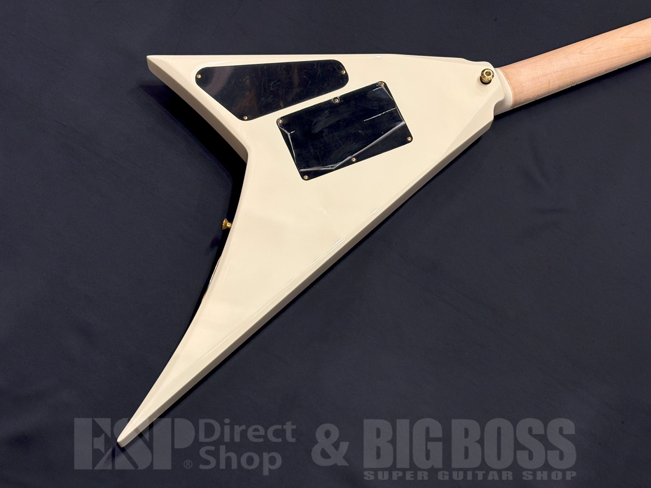 【即納可能/中古品】Jackson Pro Series Rhoads RR3, Ebony Fingerboard, Ivory with Black Pinstripes 大阪店