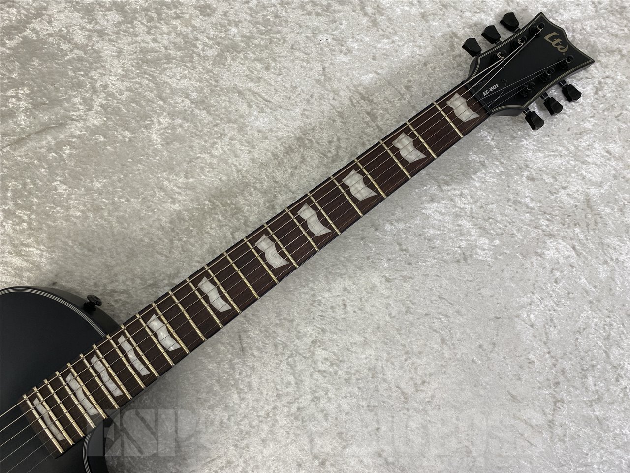 【即納可能】LTD(エルティーディー) EC-201 / BLACK SATIN お茶の水駅前店(東京)