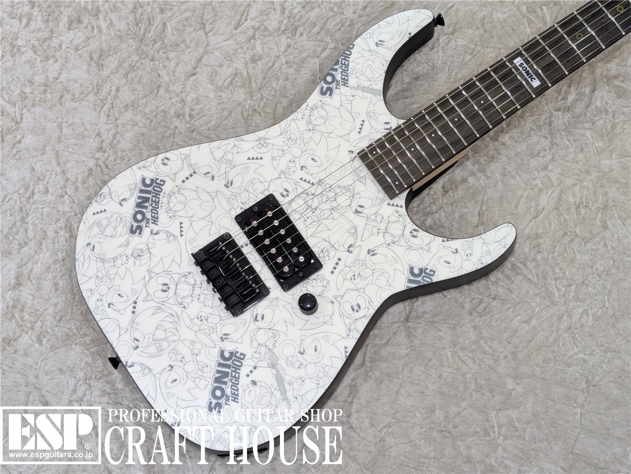 【USED/即納可能】SONIC THE HEDGEHOG GUITAR III -Classic Sonic Edition-　渋谷店 - 2