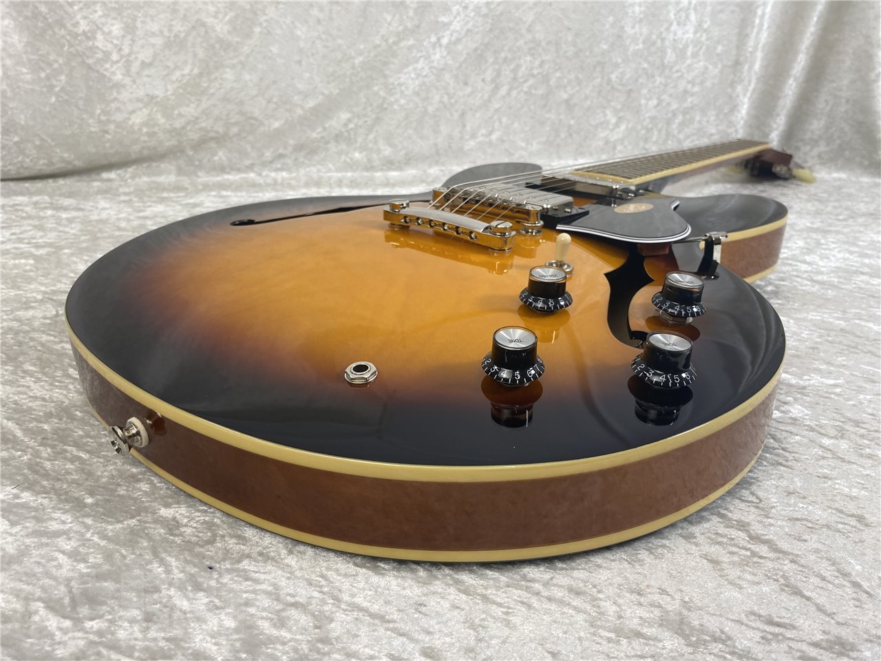 【即納可能】Epiphone ( エピフォン )ES-335/Vintage Sunburst (セミアコギター) お茶の水駅前店(東京)