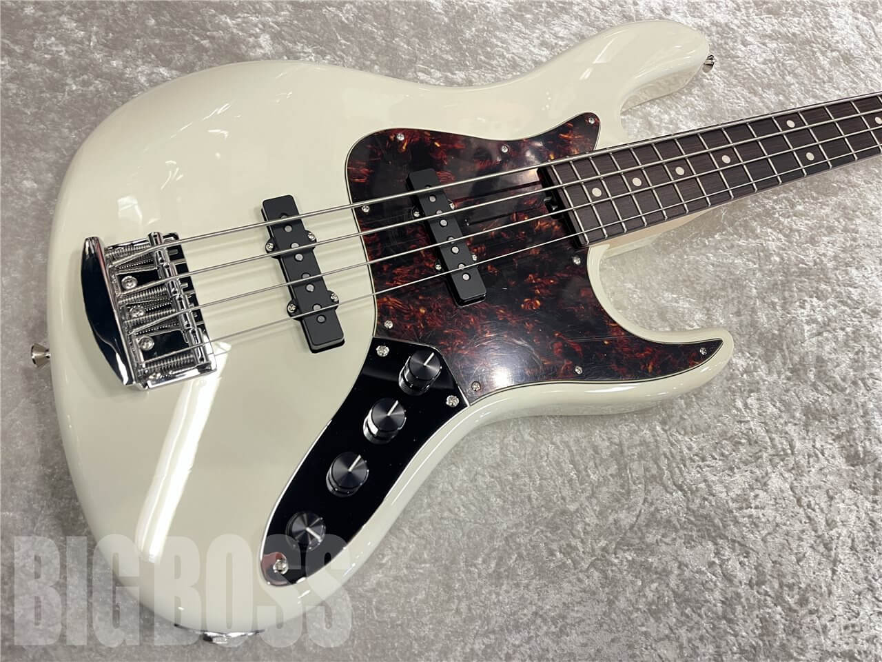 【即納可能】Kikuchi Guitars（キクチギターズ）Hermes RV4（Olympic White）　名古屋店