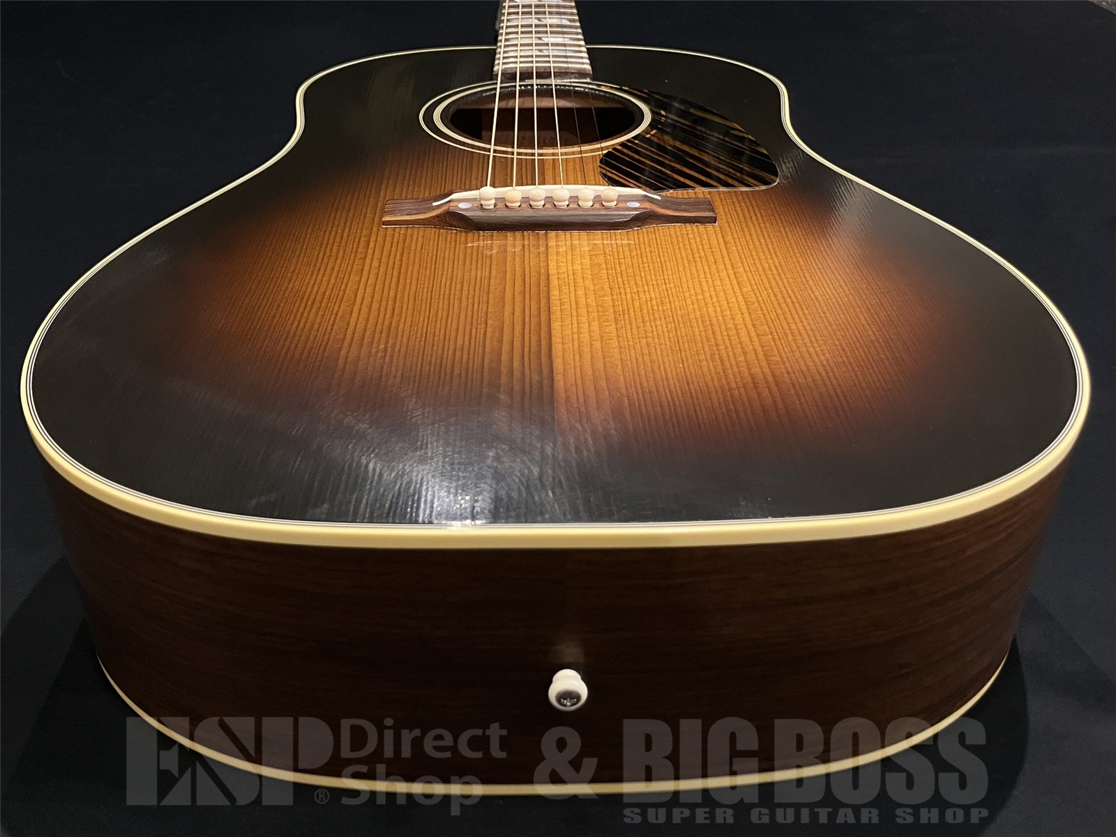 【即納可能】Gibson Custom Shop(ギブソンカスタムショップ) 1942 BANNER SOUTHERN JUMBO / Vintage Sunburst 京都店