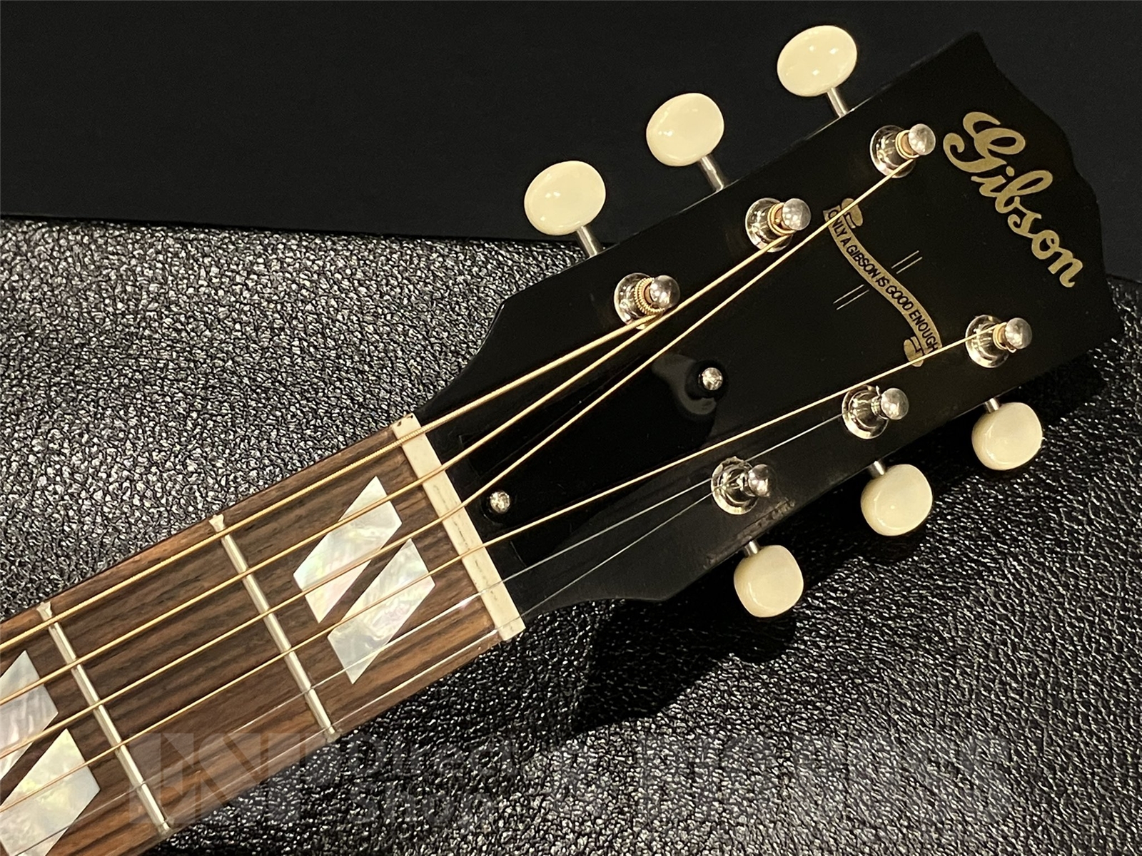 【即納可能】Gibson Custom Shop(ギブソンカスタムショップ) 1942 BANNER SOUTHERN JUMBO / Vintage Sunburst 京都店