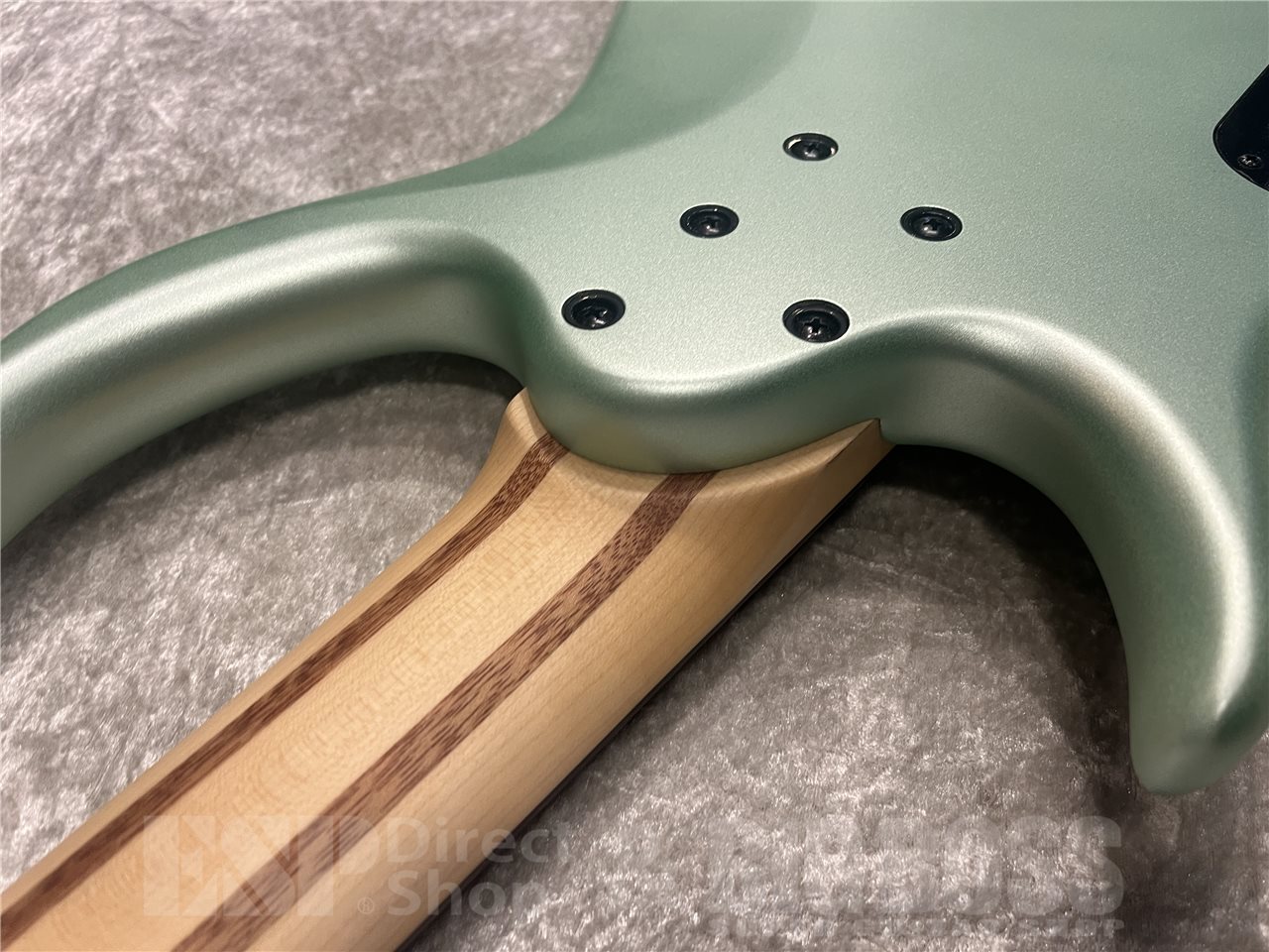 【即納可能】Sire（サイアー）Marcus Miller M6 5-String Headless（Surf Green Metallic Satin）　名古屋店 - 9
