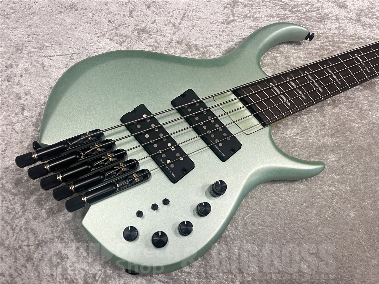 【即納可能】Sire（サイアー）Marcus Miller M6 5-String Headless（Surf Green Metallic Satin）　名古屋店 - 2