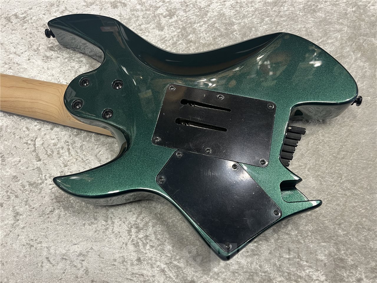 【即納可能】Sire（サイアー）Larry Carlton X6 7-String Headless（Metallic Green）　名古屋店 - 8