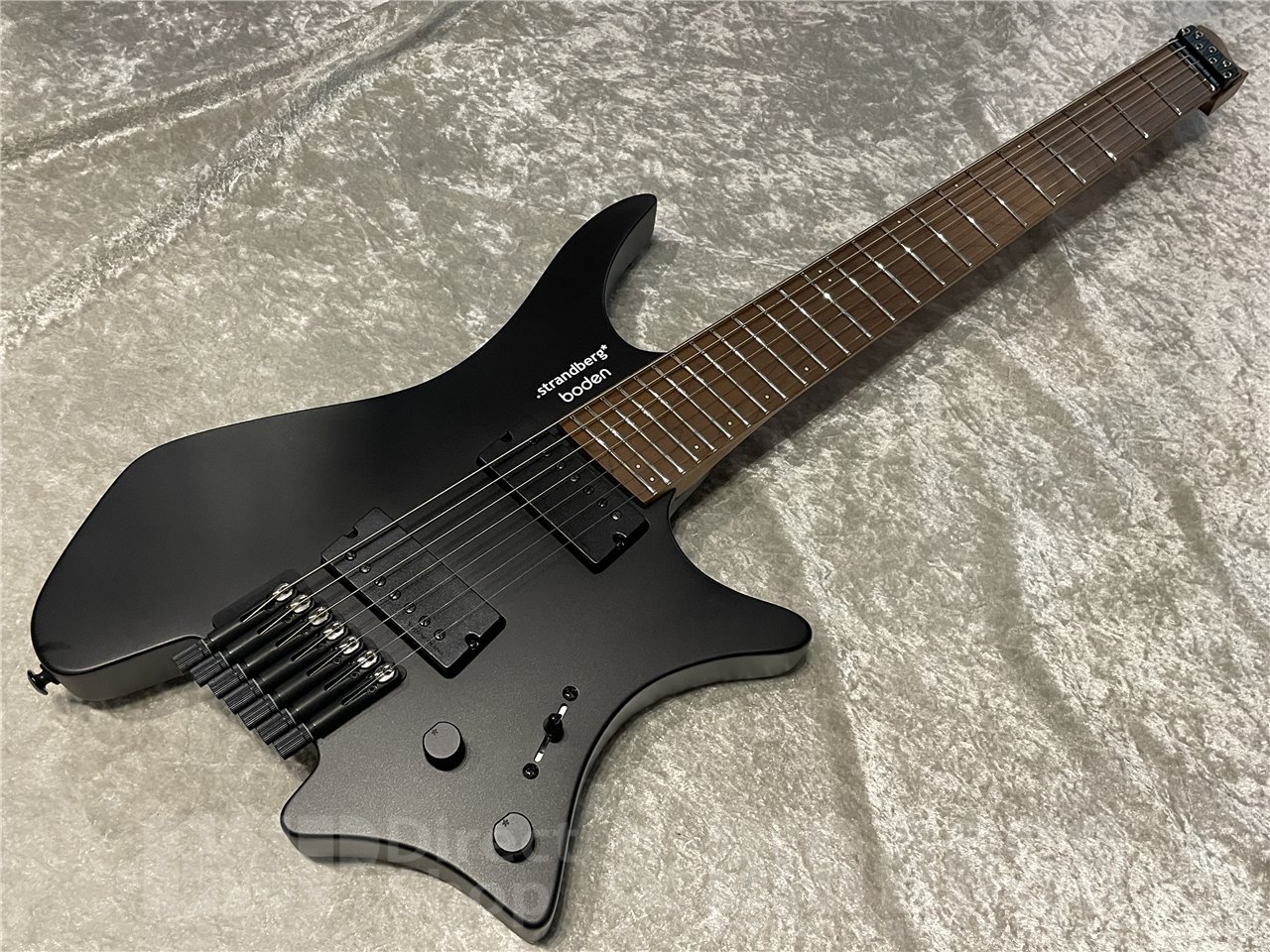 【即納可能】strandberg(ストランドバーグ) Boden Standard N2.7 (Black Satin Metallic) 広島店