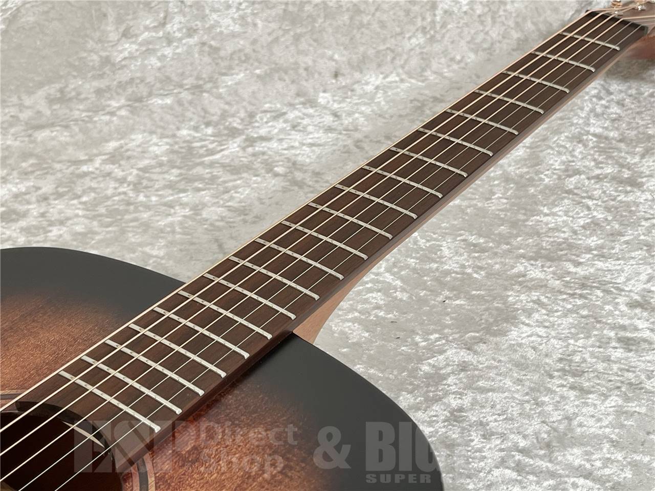 【即納可能】LAG Guitars(ラグギターズ)T70A(BLACK & BROWN) お茶の水駅前店・別館