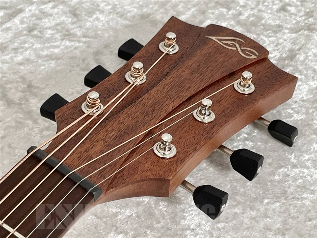 【即納可能】LAG Guitars(ラグギターズ)T70A(BLACK & BROWN) お茶の水駅前店・別館