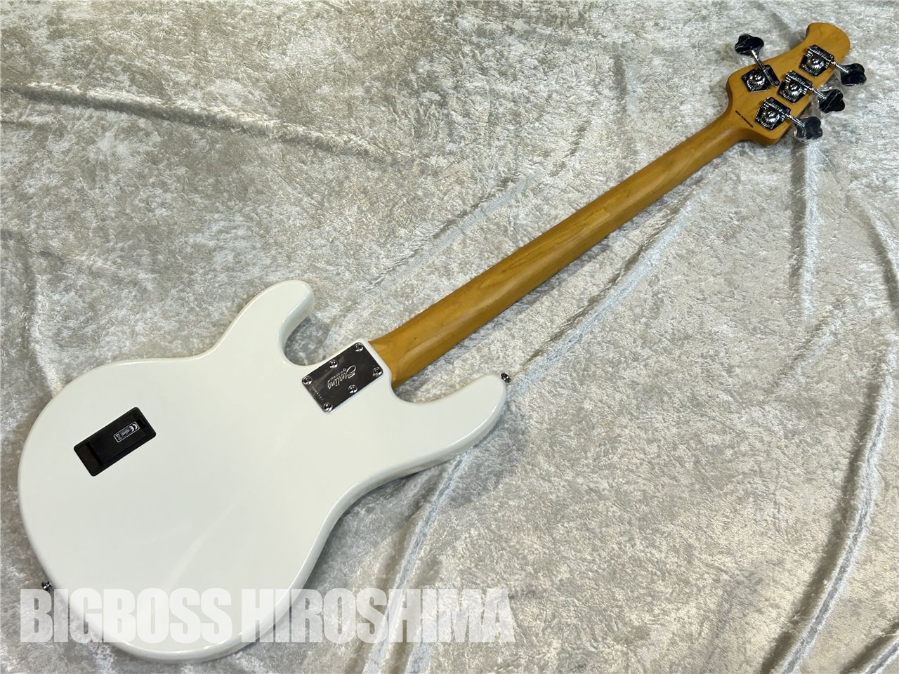 【即納可能】Sterling by MUSIC MAN RAY24CA / Olympic White 広島店