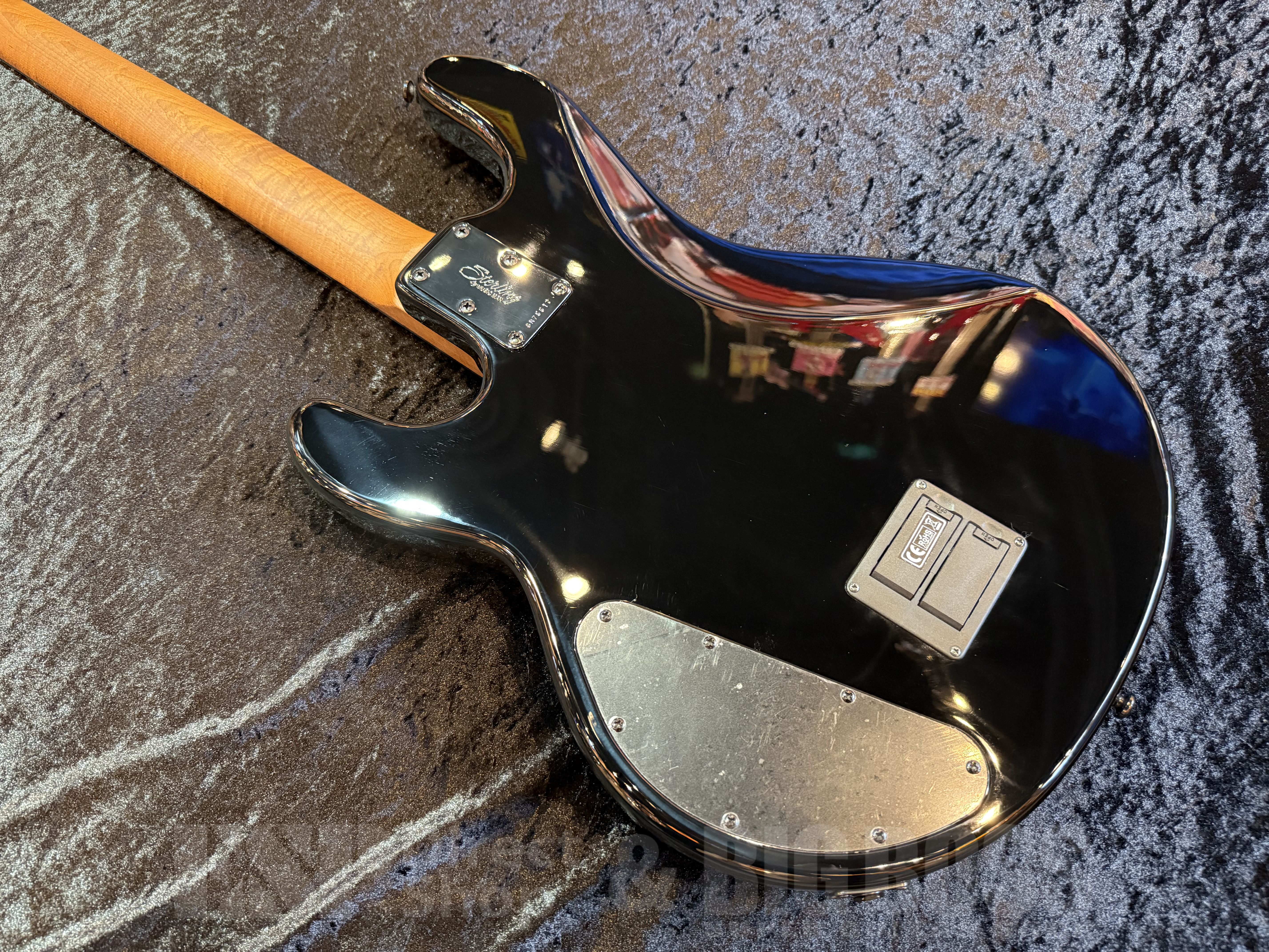 STERLING by Musicman（カスタム品） 即納可能】Sterling by MUSIC MAN （スターリンバイミュージック
