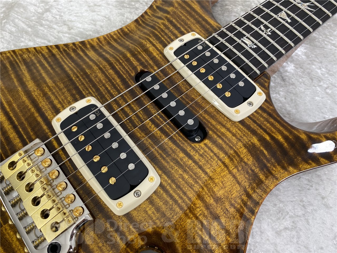 【即納可能】Paul Reed Smith(ポールリードスミス/PRS) Modern Eagle V 10Top / Black Gold (2025年製 SN0407048)