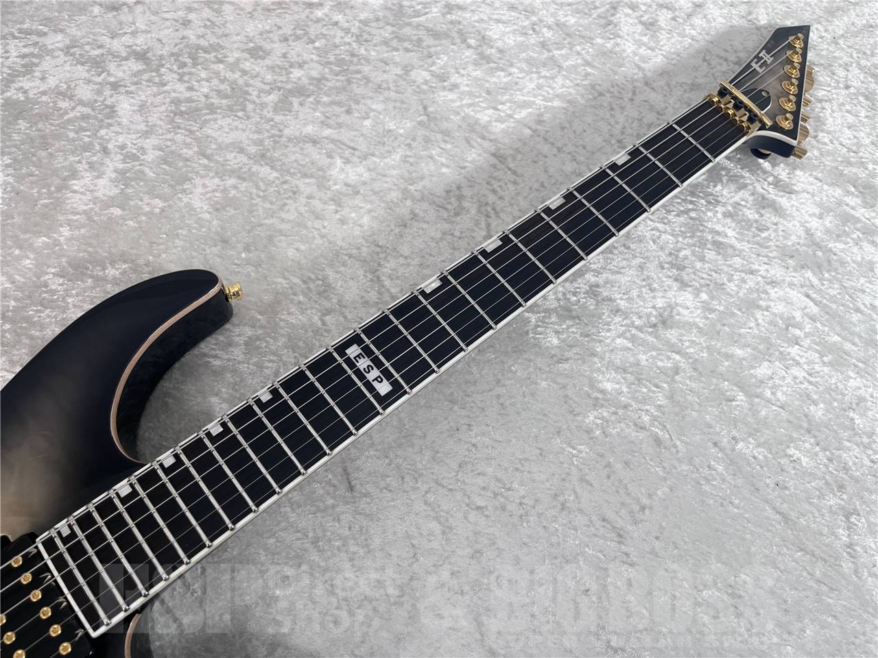 【即納可能】E-II(イーツー) M-II QM / Black Natural Burst お茶の水駅前店・別館