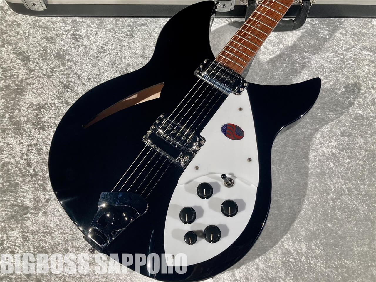 【即納可能】Rickenbacker(リッケンバッカー) Model 330 Jetglo 札幌店