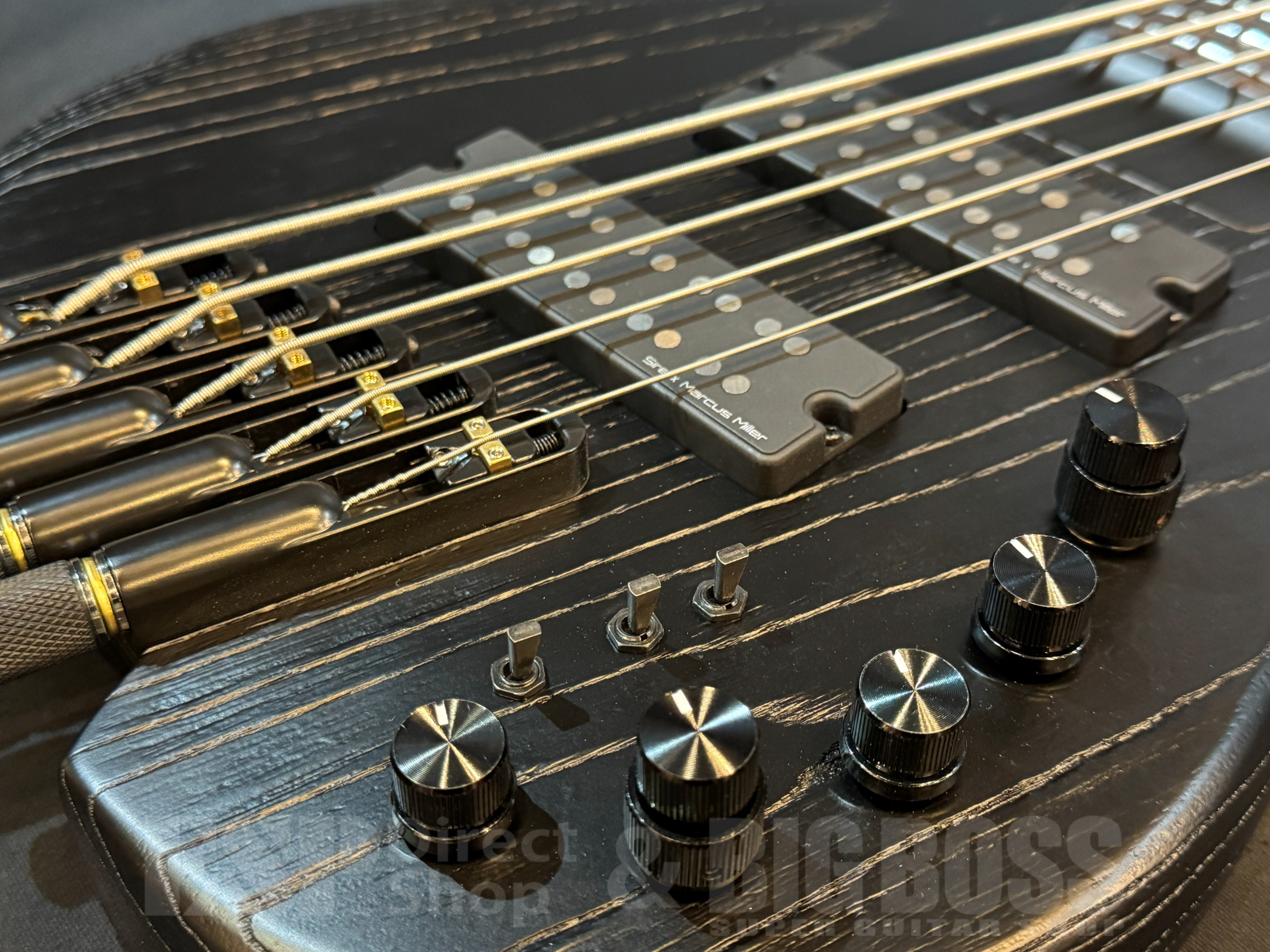 【即納可能】Sire Marcus Miller M6 5-String Headless / Black 大阪店 - 3