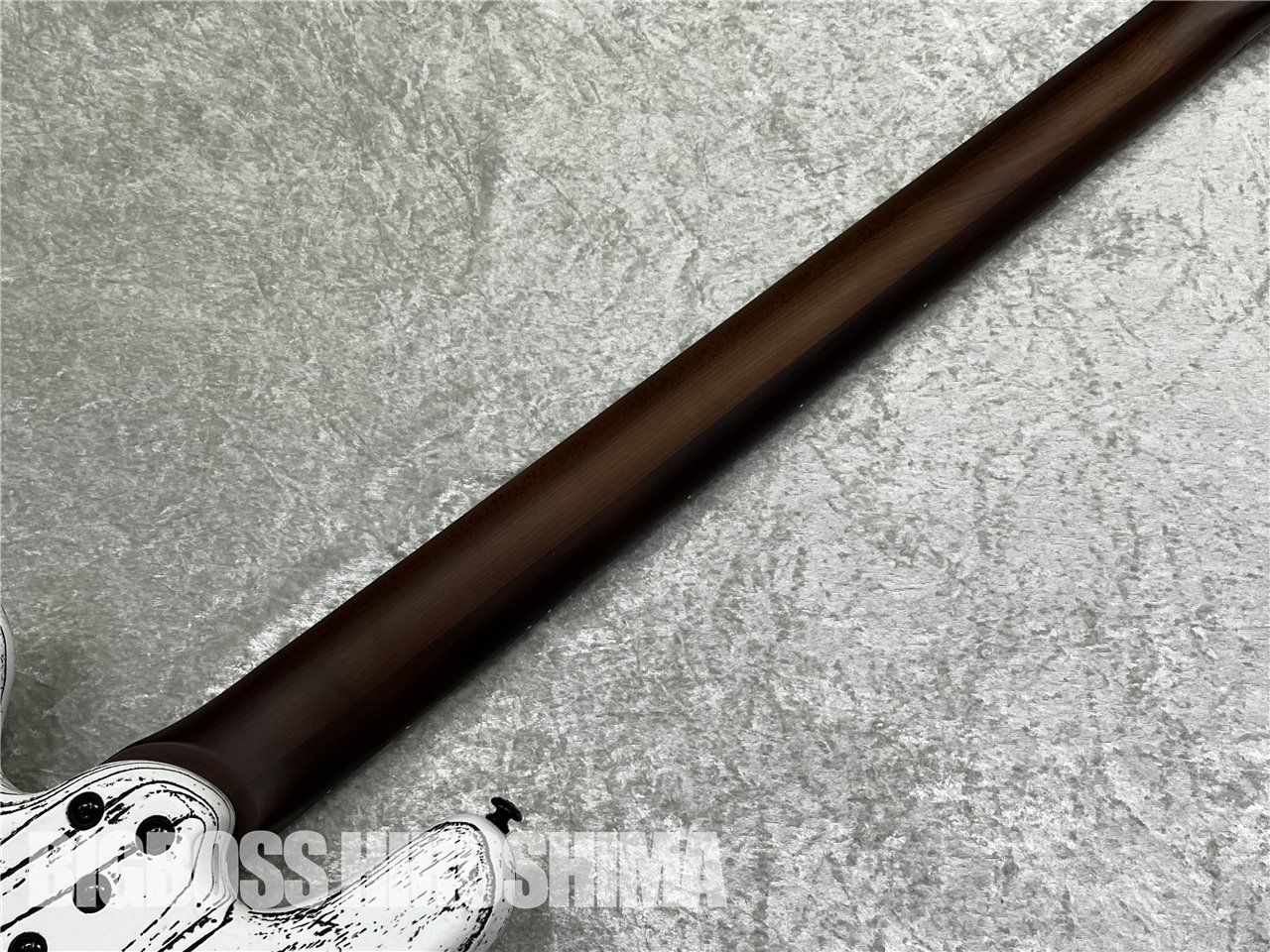 【即納可能】Spector(スペクター)NS Pulse 5 Satin EX-LTD (White w/Black Filler) 広島店