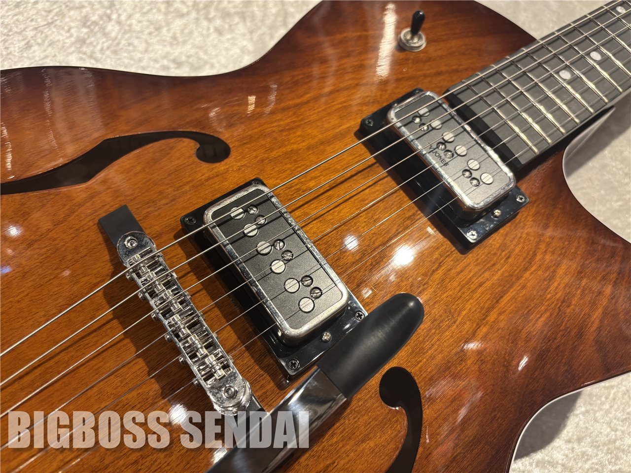 【即納可能】Godin(ゴダン)5th Ave Uptown T-Armond Havana Burst 仙台店【ハロウィン タイムセール開催中 | 10月1日(火)～10月31日(木)まで 】