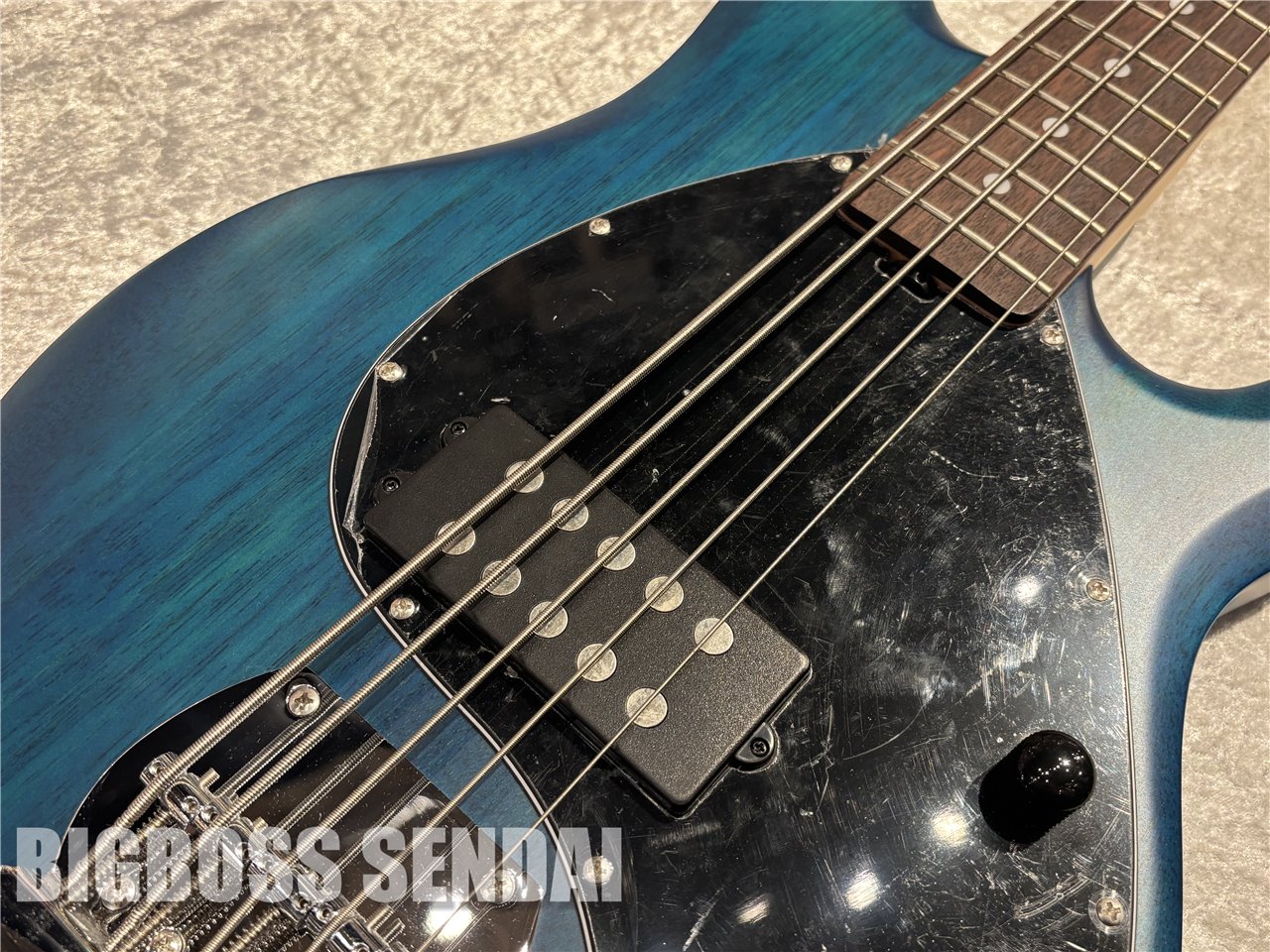 【即納可能】Sterling by MUSIC MAN Ray5/Trans Blue Satin 仙台店