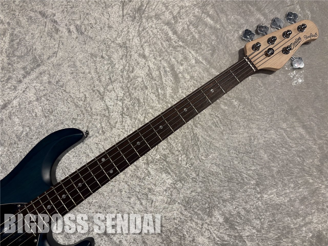 【即納可能】Sterling by MUSIC MAN Ray5/Trans Blue Satin 仙台店